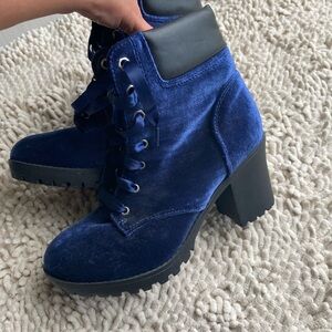 SM New York Blue Lace Up Boots Velvet
